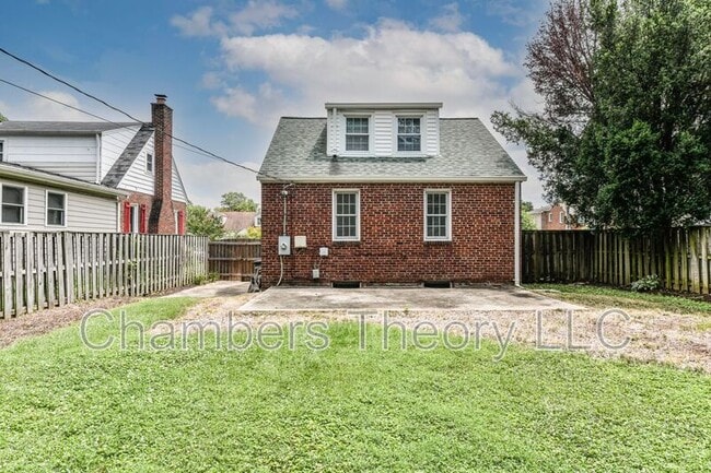 Building Photo - 119 W George Mason Rd