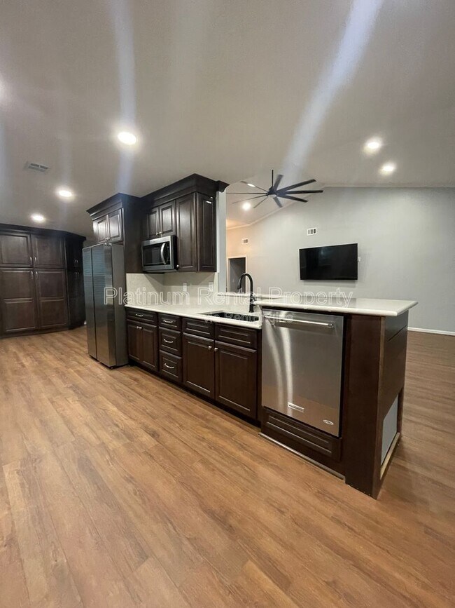Building Photo - 1745 Berry Ct