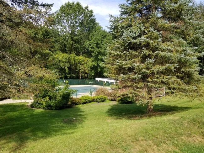 Building Photo - Chagrin Falls Condo for rent