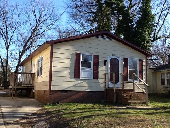 Primary Photo - 1509 Highland Ave