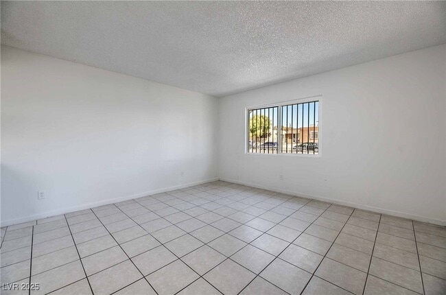 Building Photo - 5317 Redberry St