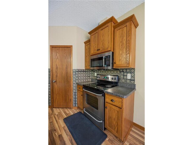 Building Photo - 926 Ramsey St