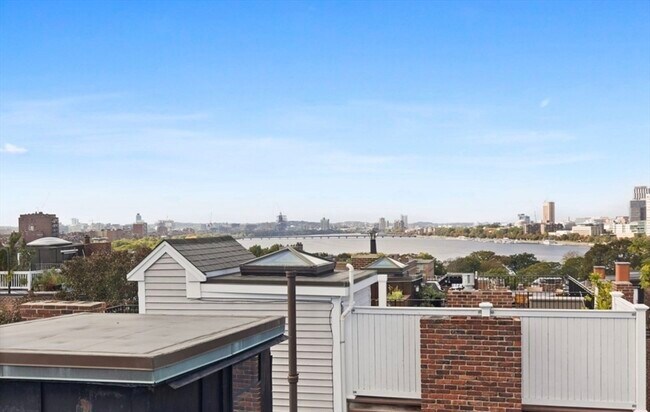 Building Photo - 73 Revere St