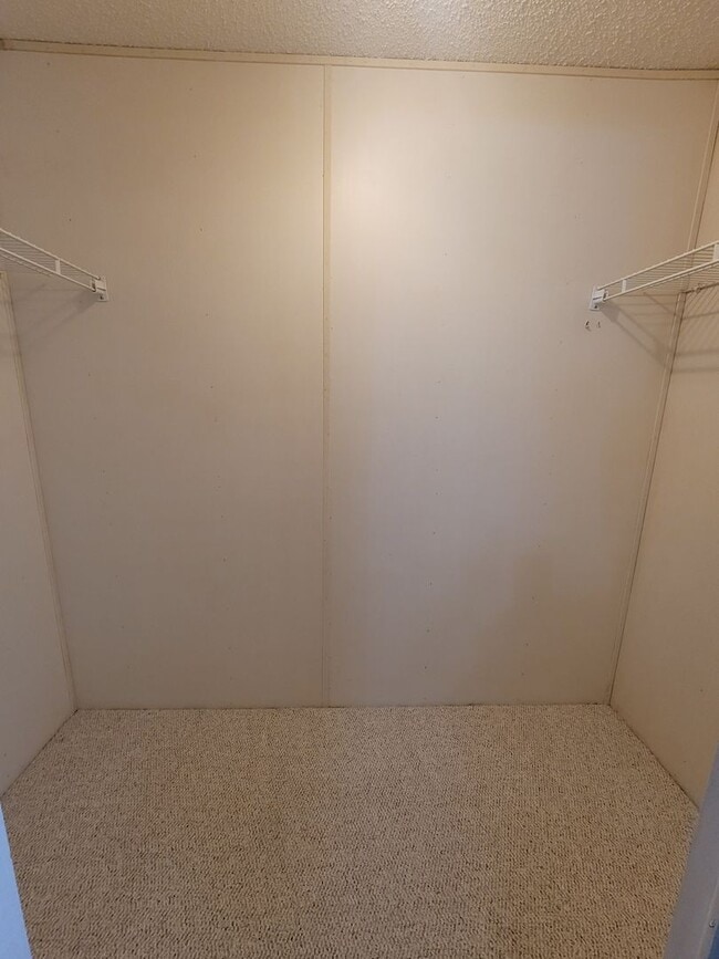 Building Photo - 5 Bedroom Beach House