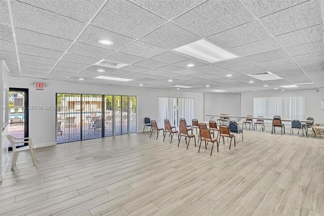 Building Photo - 9487 W McNab Rd