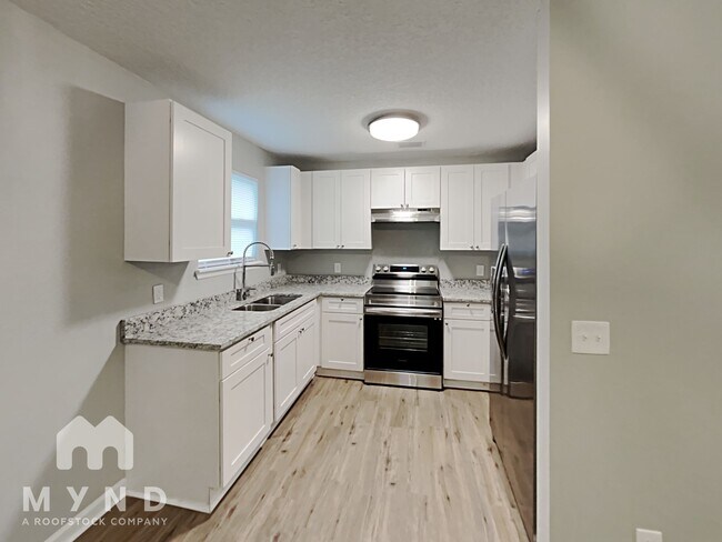 Building Photo - 3055 Dignan St