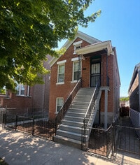 Building Photo - 1617 W 38th Pl
