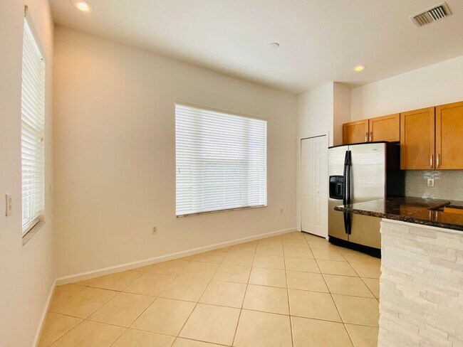 Building Photo - Baldwin Park Beauty! 3 Bed, 2 Bath 3rd Flo...