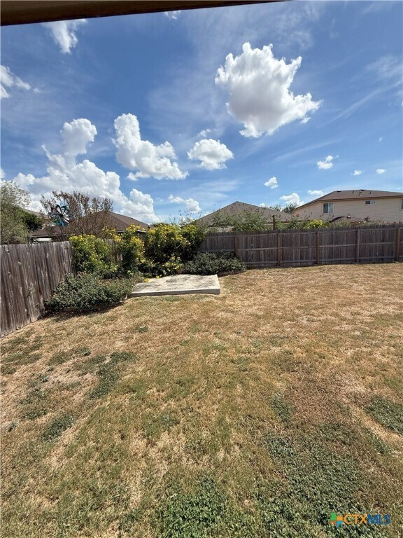 Building Photo - 760 Guna Dr