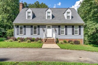 Building Photo - 9395 Blacksmith Dr