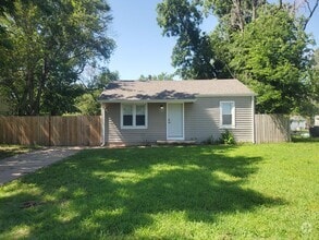 Building Photo - Remodeled Home Just N of Haysville  a few ...