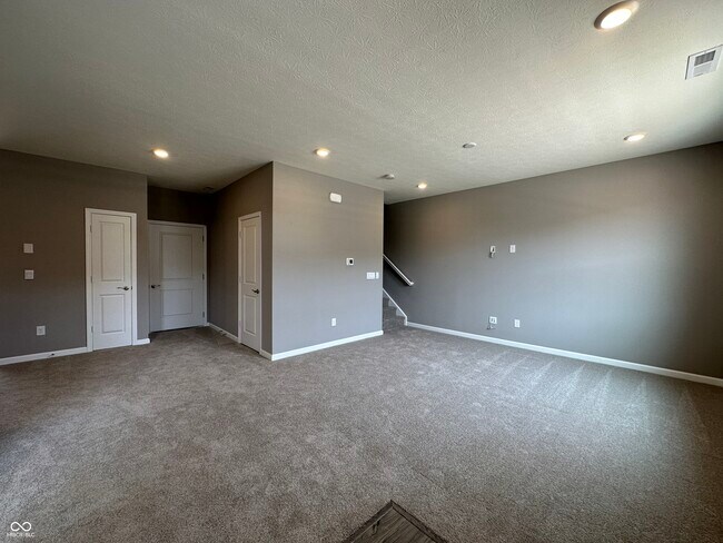 Building Photo - 2838 Maricopa Blvd