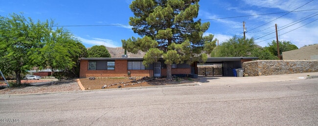 Building Photo - 2927 Harrison Ave