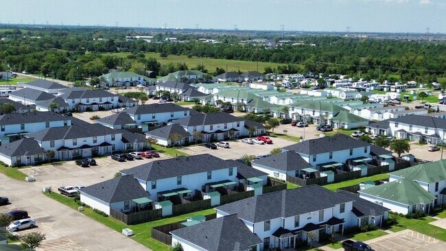 Building Photo - 5138 Caicos Calle