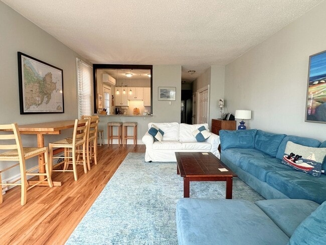 Building Photo - 5 Pirates Ln