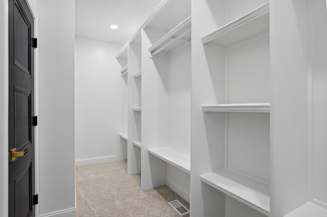 Building Photo - 4403 Glen Eagle Dr