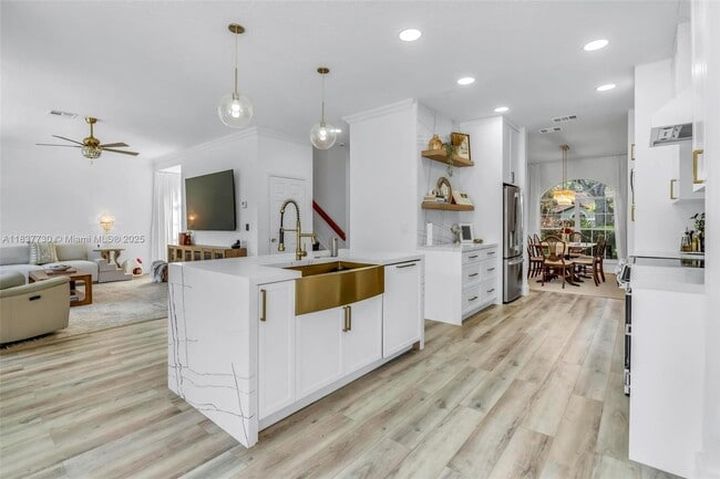 Building Photo - 10777 Charleston Pl