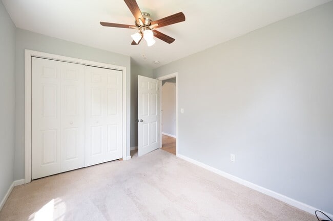 Building Photo - LOOK NO FURTHER THAN THIS INGLEWOOD CHARMER!