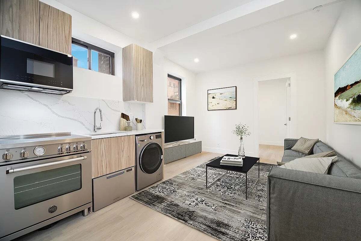 Building Photo - 138 E 38th St