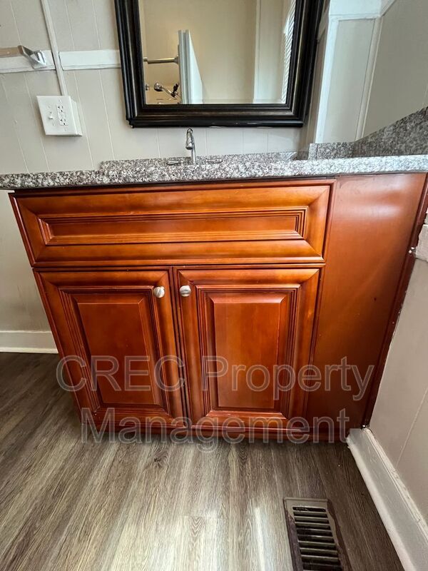 Building Photo - 3 Franklin St