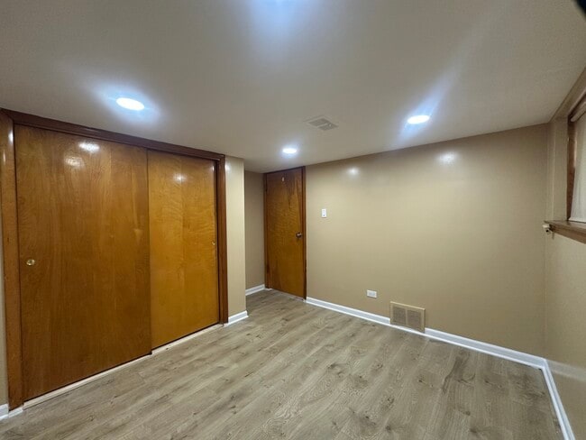 Building Photo - 3000 N Austin Ave