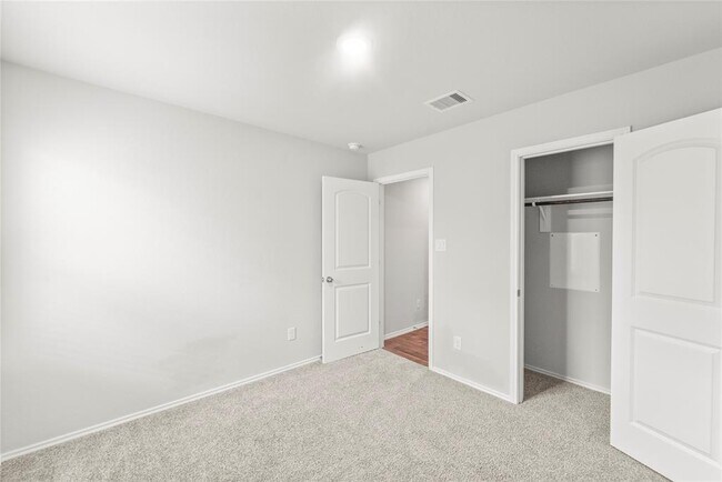 Building Photo - 20926 Belmont Village Wy