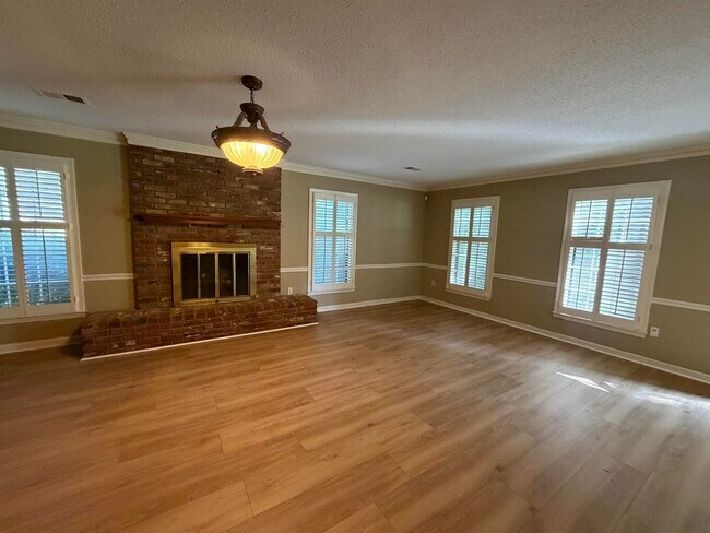 Building Photo - 8149 Kimbrook Dr