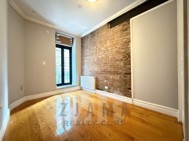 Building Photo - 3 bedroom in BROOKLYN NY 11201