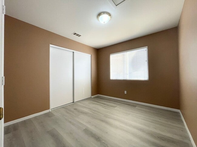 Building Photo - Nice 1-Story Single House