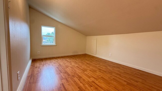 Building Photo - 7214 Chantilley Ct