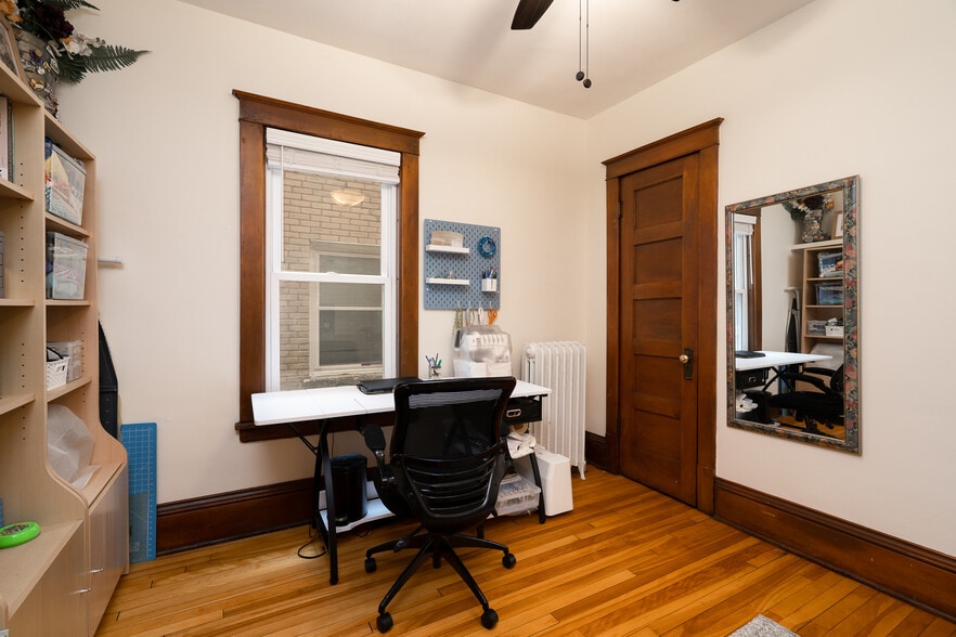 Building Photo - 3117 Fremont Ave S