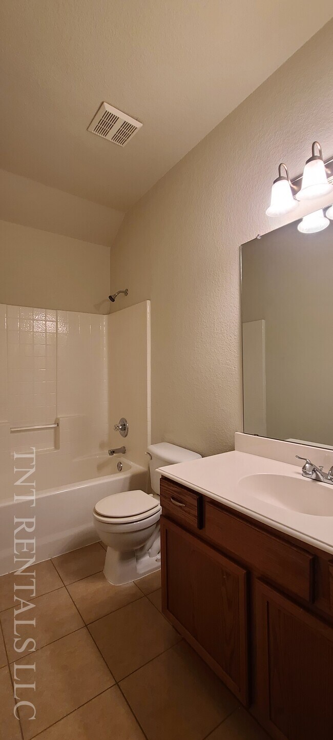Building Photo - 224 Audobon Ln