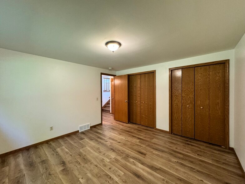 3rd bedroom - 893 S Main St