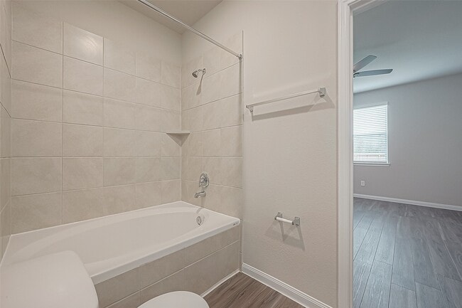 Building Photo - 4923 Luke Matthew Dr