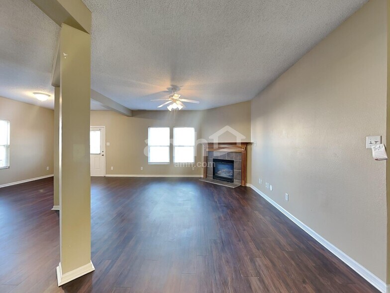 Building Photo - 1968 Prairie Sky Ln