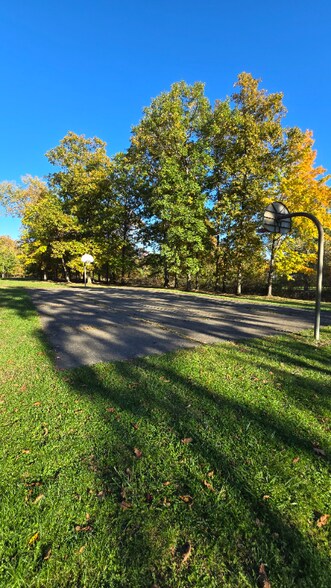 Building Photo - 3856 Magnolia Dr