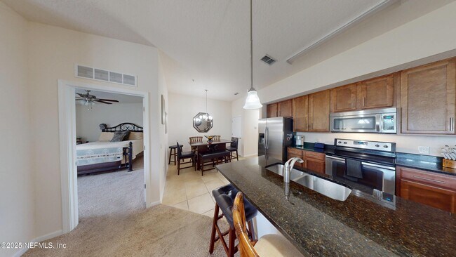 Building Photo - 218 Larkin Pl