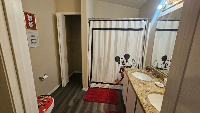 Building Photo - 510 Castlemain Cir