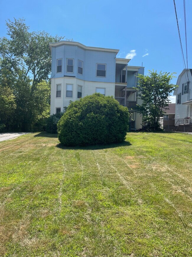 7 ster St 7 ster St Lewiston ME 04240 Apartment Finder