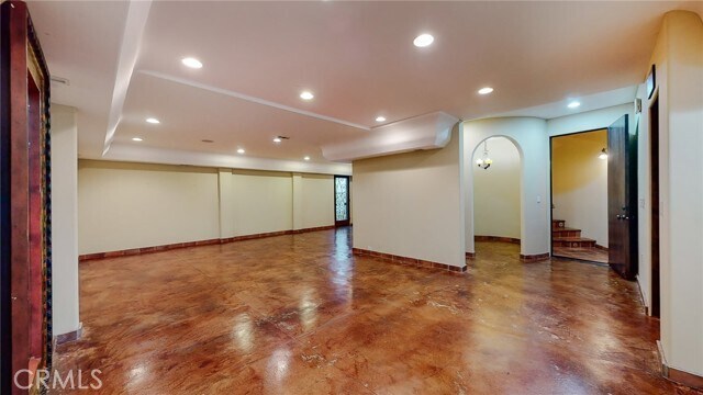 Building Photo - 227 Pso De Granada