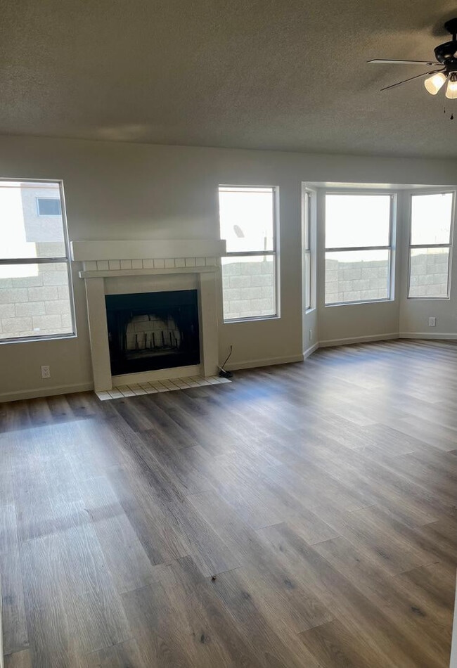 Building Photo - 4043 W Camino Del Rio