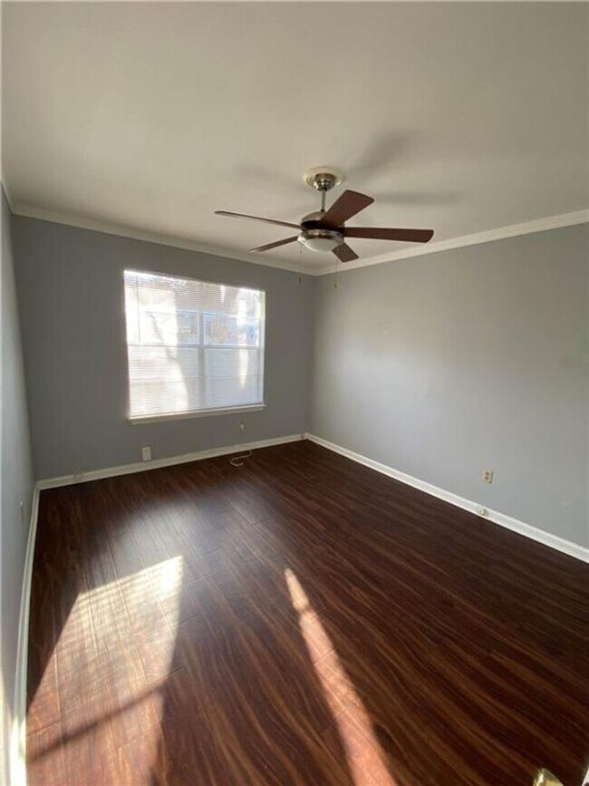 Building Photo - 3307 Whitepine Dr