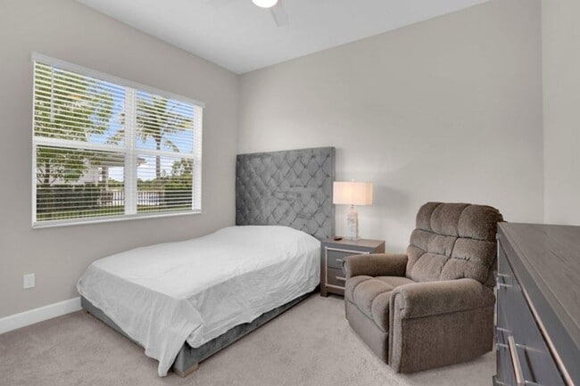 Building Photo - 15866 Orchard Dr