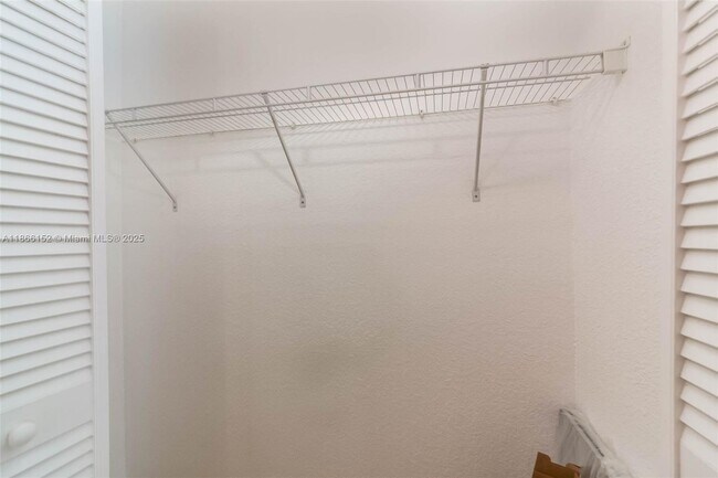 Building Photo - 694 NE 76th St