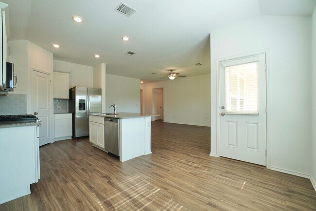 Building Photo - 10709 Steinbeck Dr