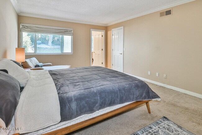 Building Photo - 2367 Silver Spring Dr