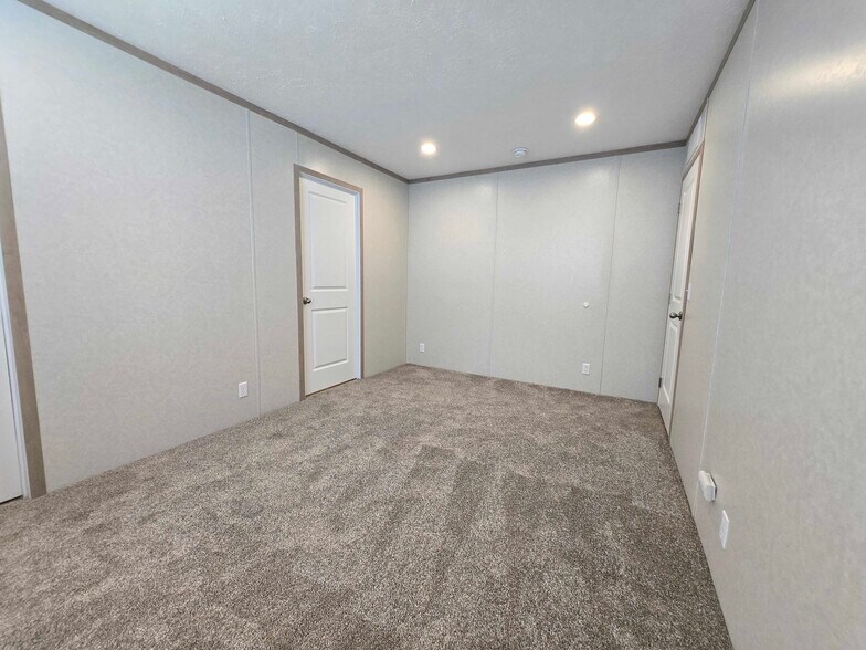 Building Photo - 52705 Van Buren Dr