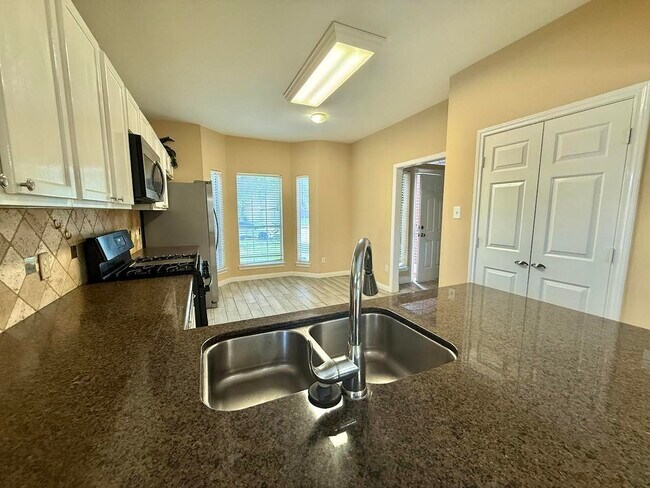 Building Photo - 17006 Maricella Cir