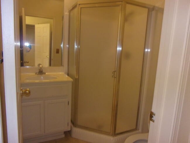 Building Photo - Cambridge Estates