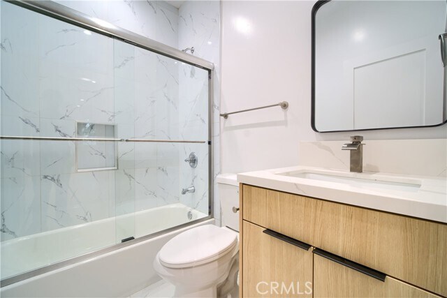 Building Photo - 259 S Ave 54